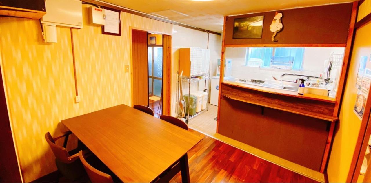Okinawa Naha Jinjin -沖縄伝統体験型宿じんじん- Ngoại thất bức ảnh